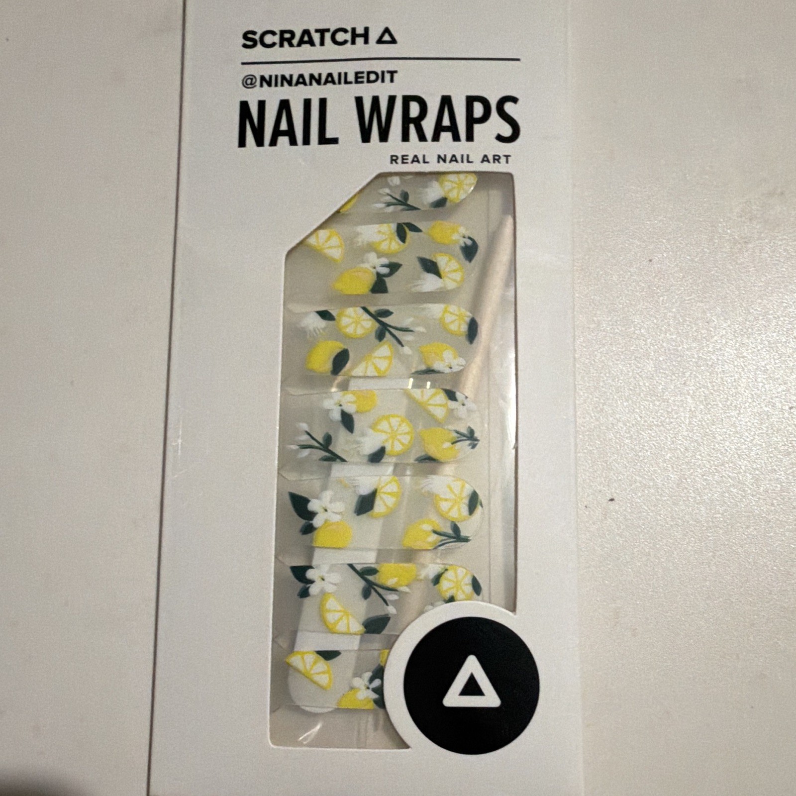 Scratch Lemon Zest Glossy Nail Wraps Self-Adhesive Short NN-R0206