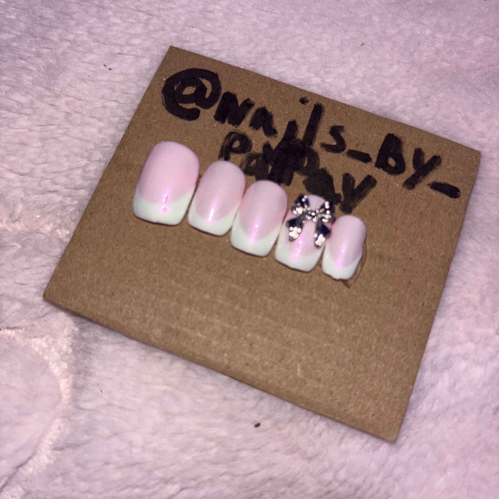Hand Made Press One Nails Short Square Without Glue Pink Base Light Green Tips
