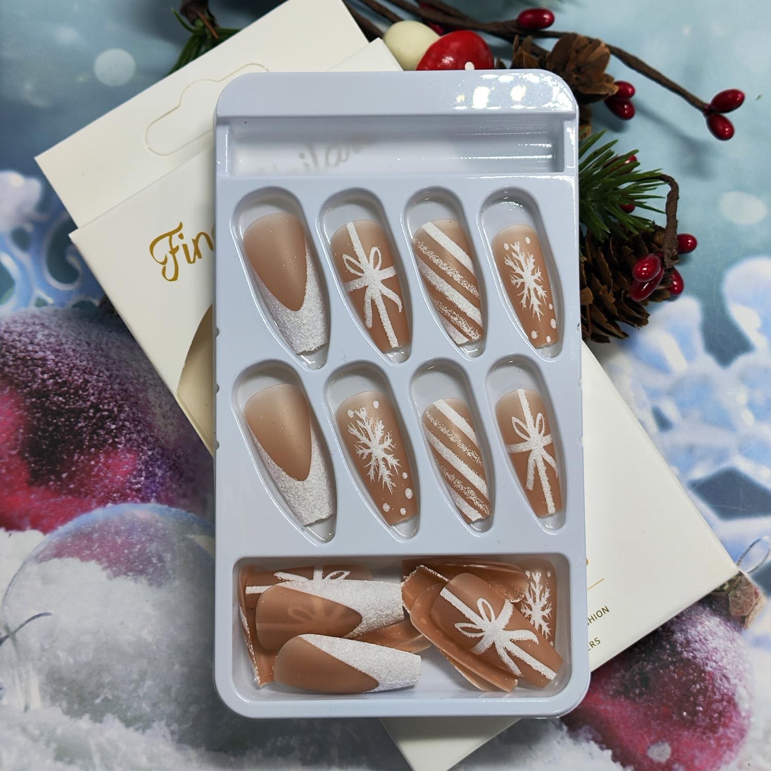 Christmas Press on Nails Medium Square Fake Nails with Snowflake Candy Cane L…