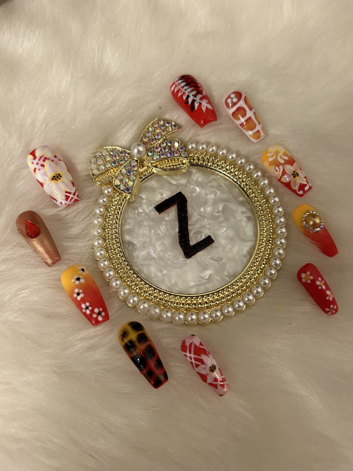 Z NAILZ! Gorgeous Set of Eclectic Designed Med. Ballerina (Red) Press On Nails