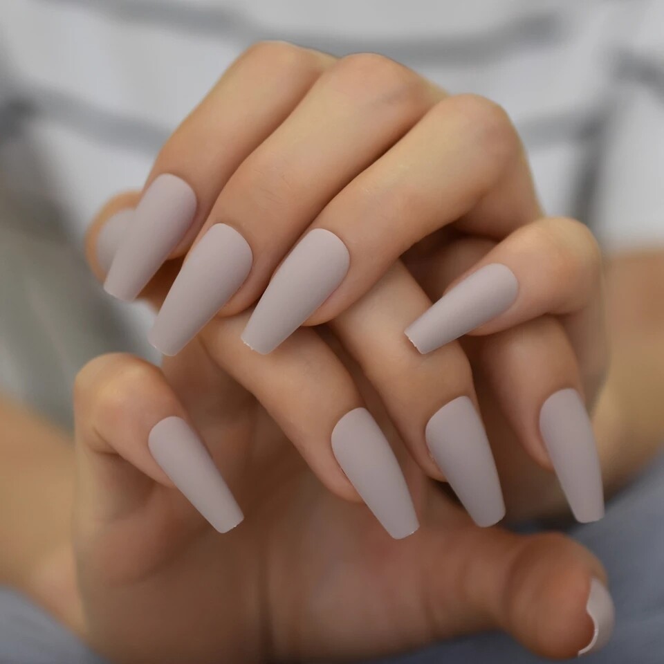 Press on Nails kit with glue Matte Coffin white maroon green black
