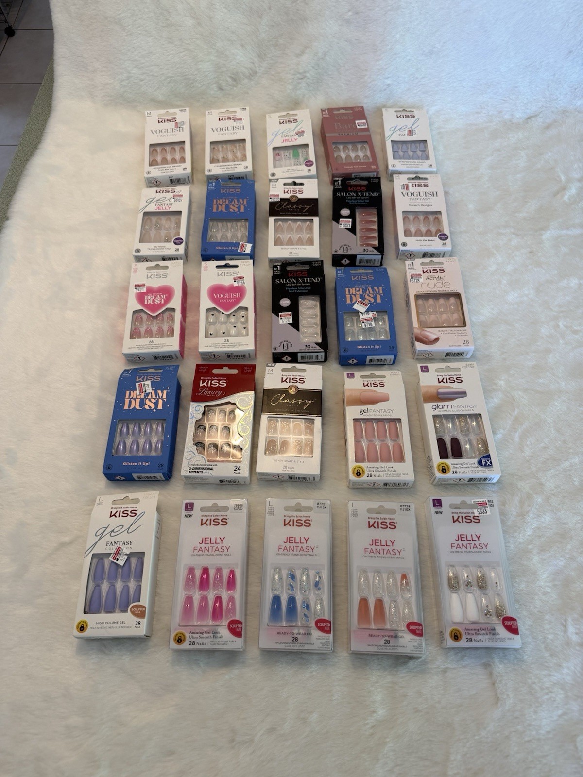 ( lot of 300 )sets of KISS NAILS, Assorted Press-On Nail