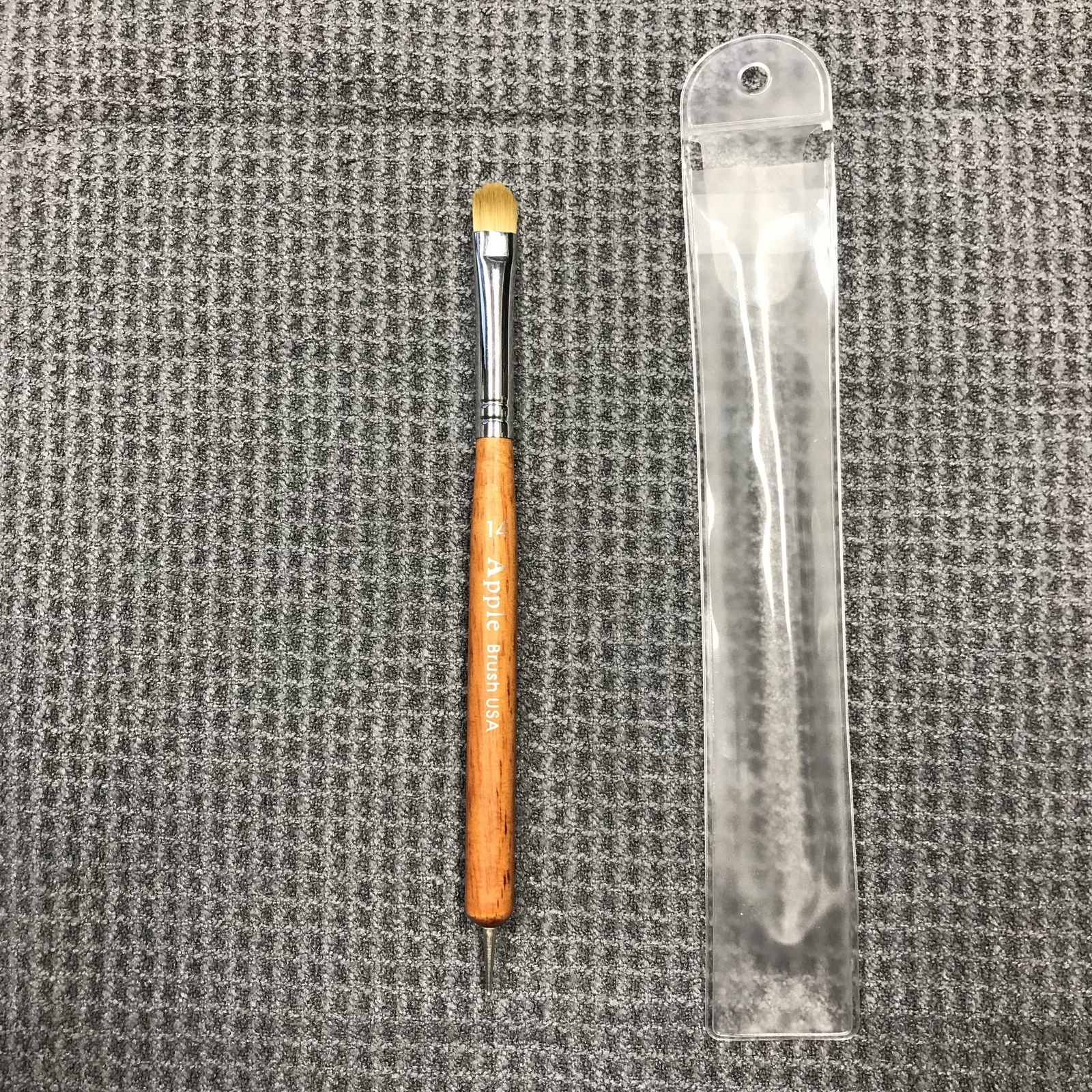 #14 Apple French Nail Brush