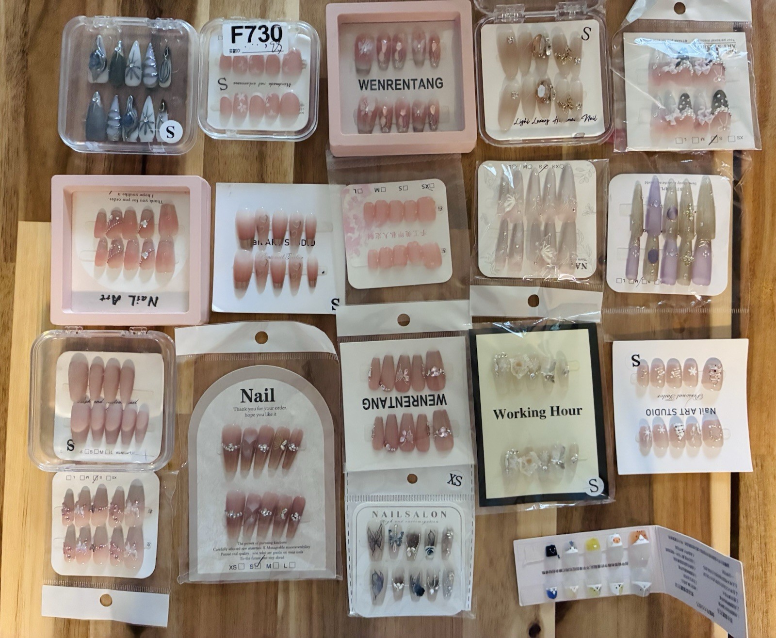 Assorted Press-On Nails Full Cover Medium 2.9usd per hand