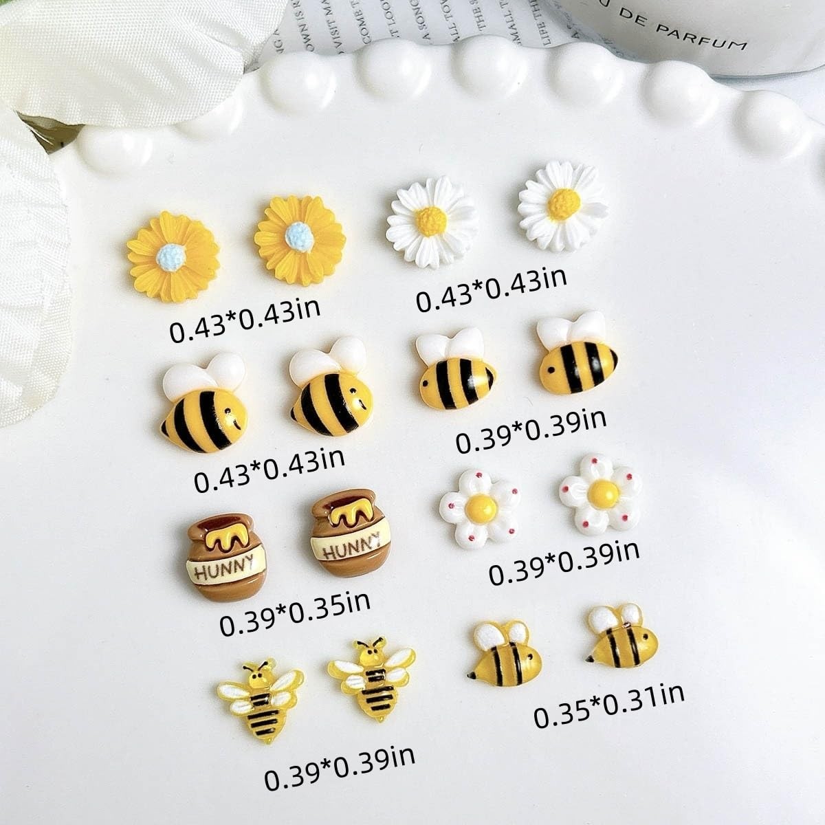 120Pcs Cartoon Bee Nail Charms for Nail Art Cute Flower Nail Charms Resin Bee…