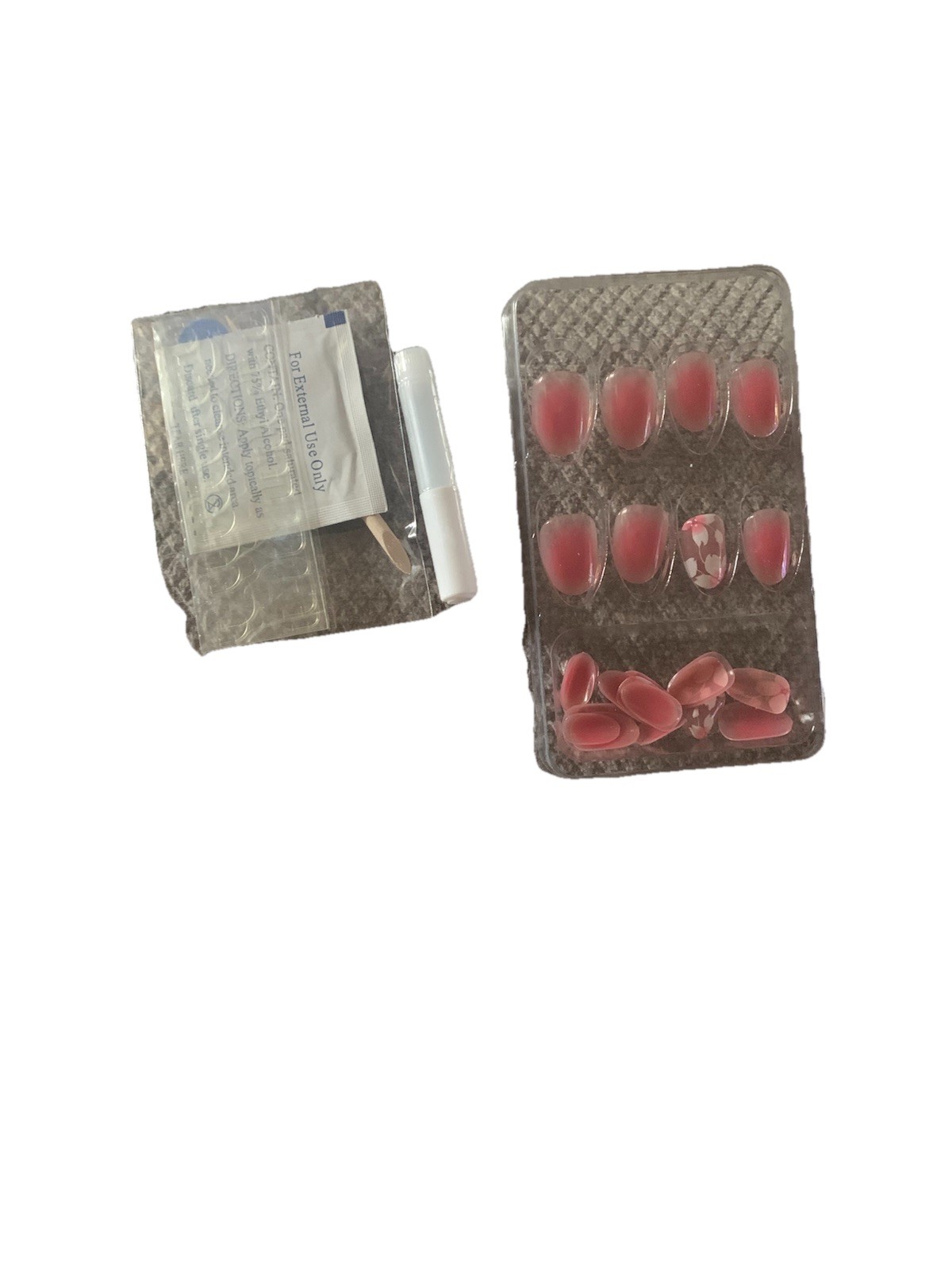 Nails. Press-ons..Pink/Flowers– Short Almond Style (24 pcs.)
