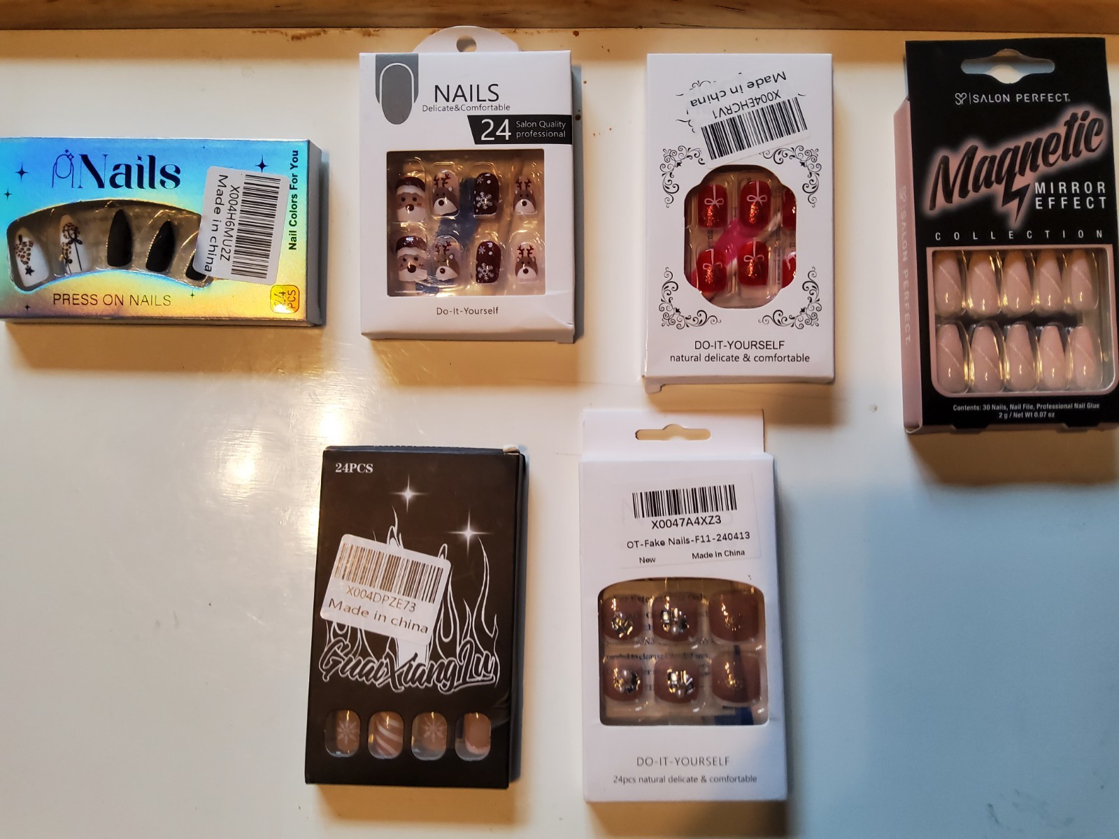 Lot of 5 Fingernail/1 Toenail press-on/glue-on Nails New in Box