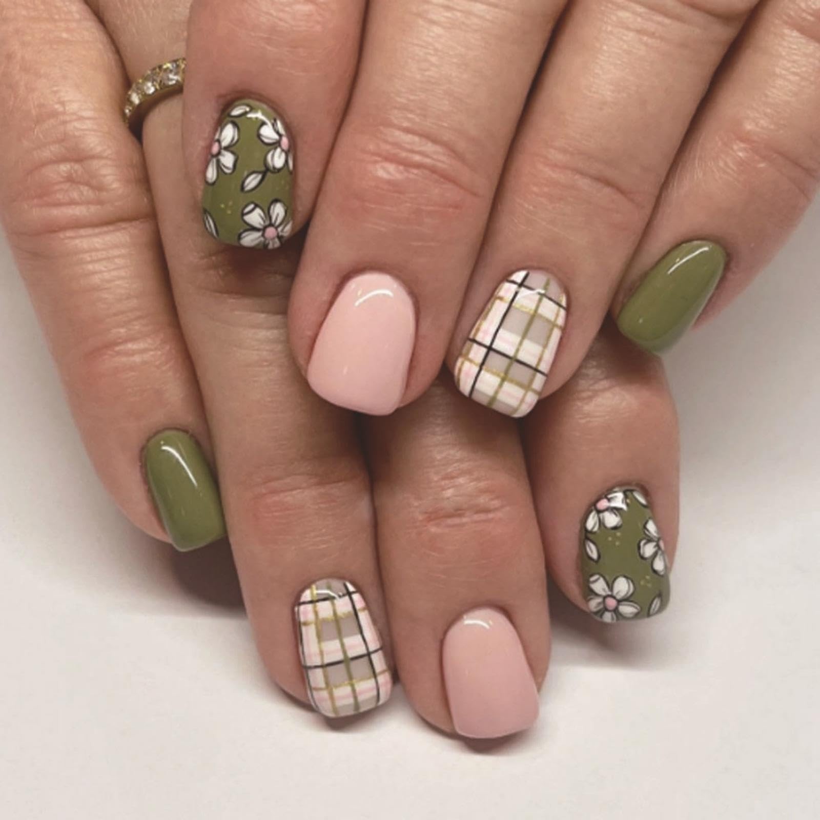 Short Press on Nails Green Square Fake Nails Pink Flower Grids False Nail Glo…