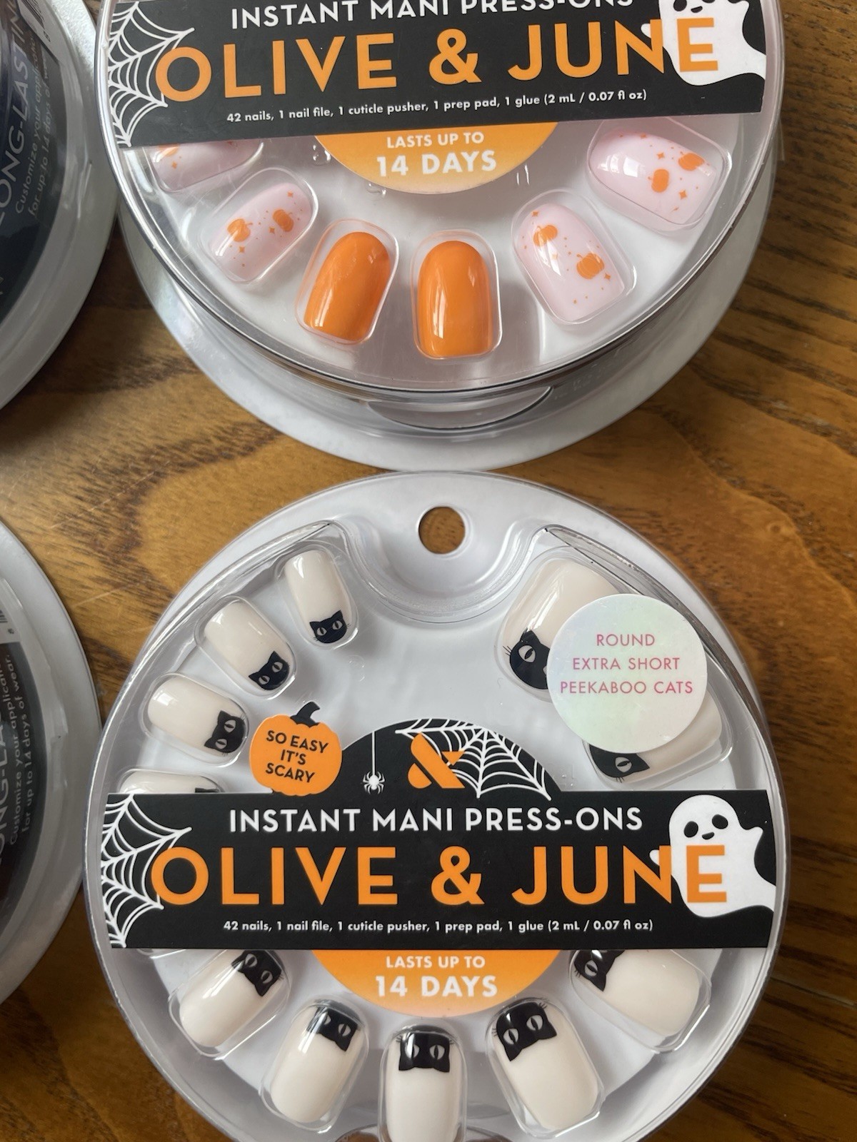 4 Sets of Olive & June Press On Mani Nails Assorted Design Halloween Spooky NEW