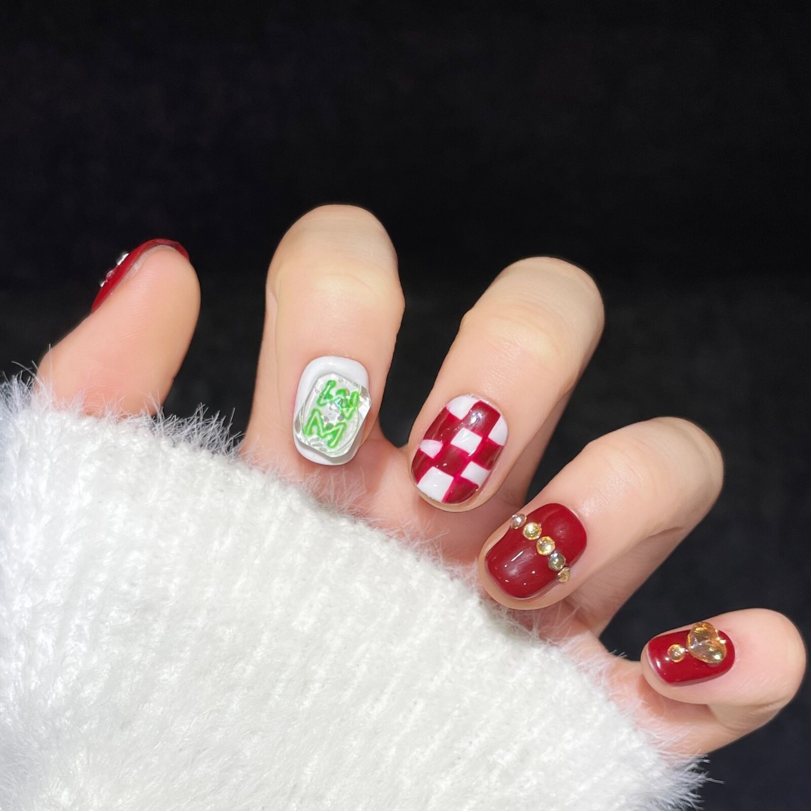 21 Set Lot , Get 21 pairs of 100% handmade press-on nails for just $99.99!