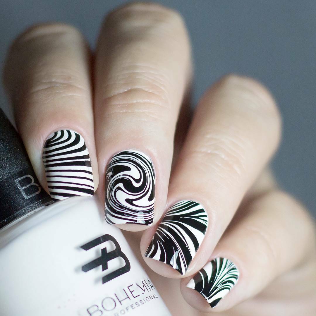 B002 Water Marble to Perfection Stamping Plate For Stamped Nail Art Design