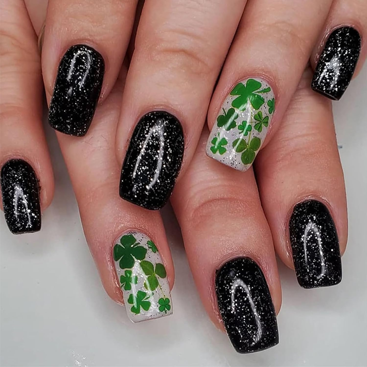 Cute Spring Press on Nails Almond Shape Medium Fake Nails with Small Flower Stra