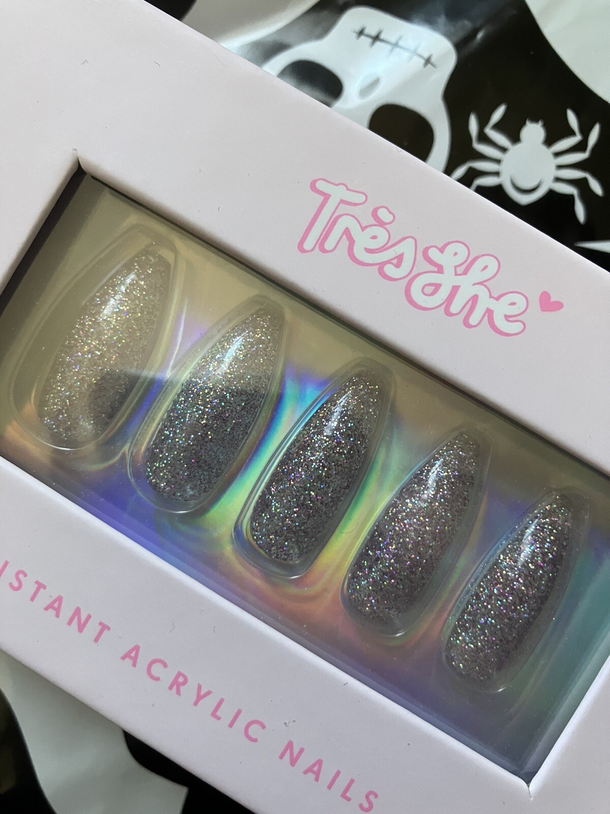 Tresshe tres she nails press on nails