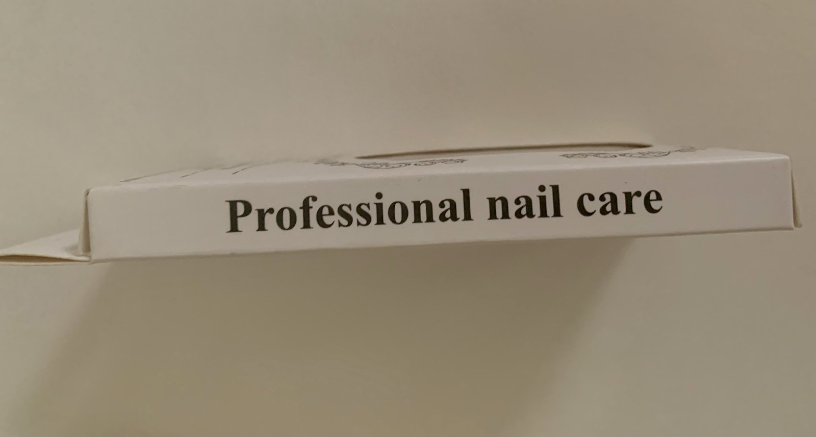 Nails. Press-ons..Pink/Flowers– Short Almond Style (24 pcs.)