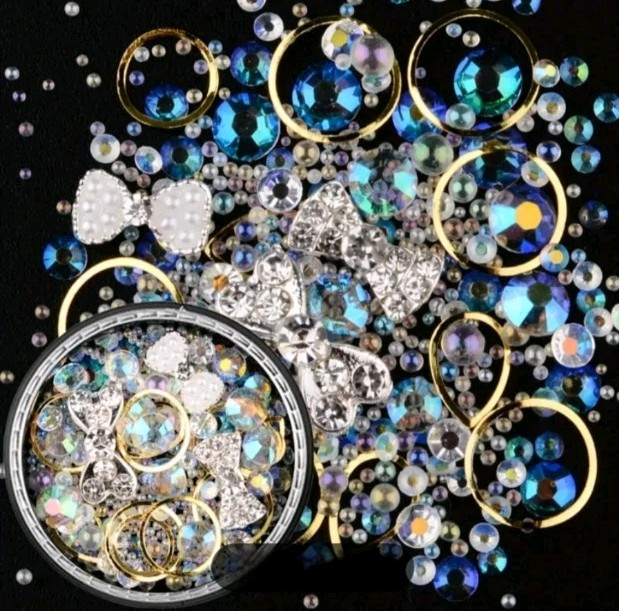 NWT NAIL ART DESIGN GEMS, BEADS & FINDINGS MIXTURE: WHITE CRYSTAL!