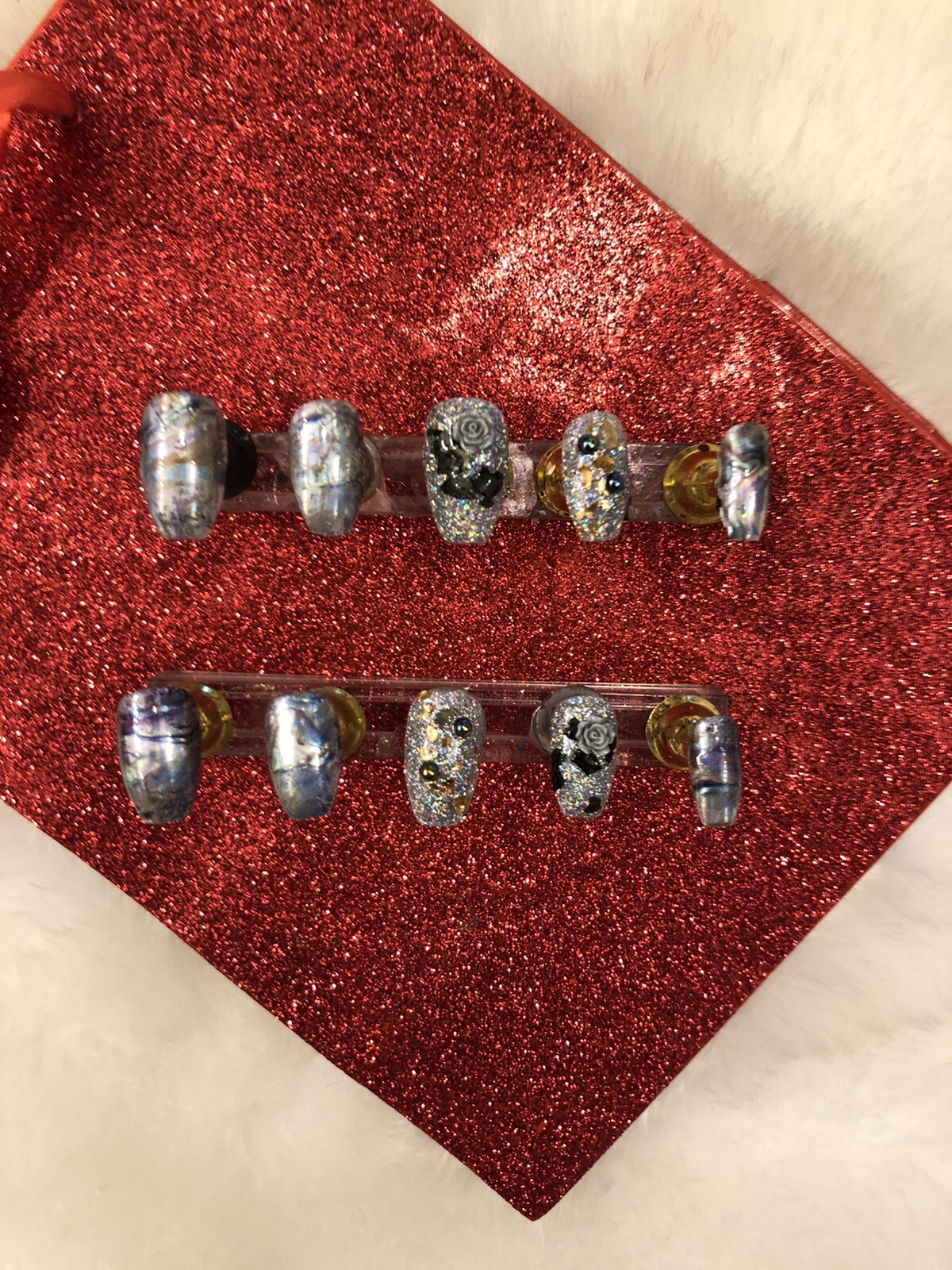 ℤ ℕ𝕒𝕚𝕝𝕤! Gorgeous set of Handcrafted Press On Nails