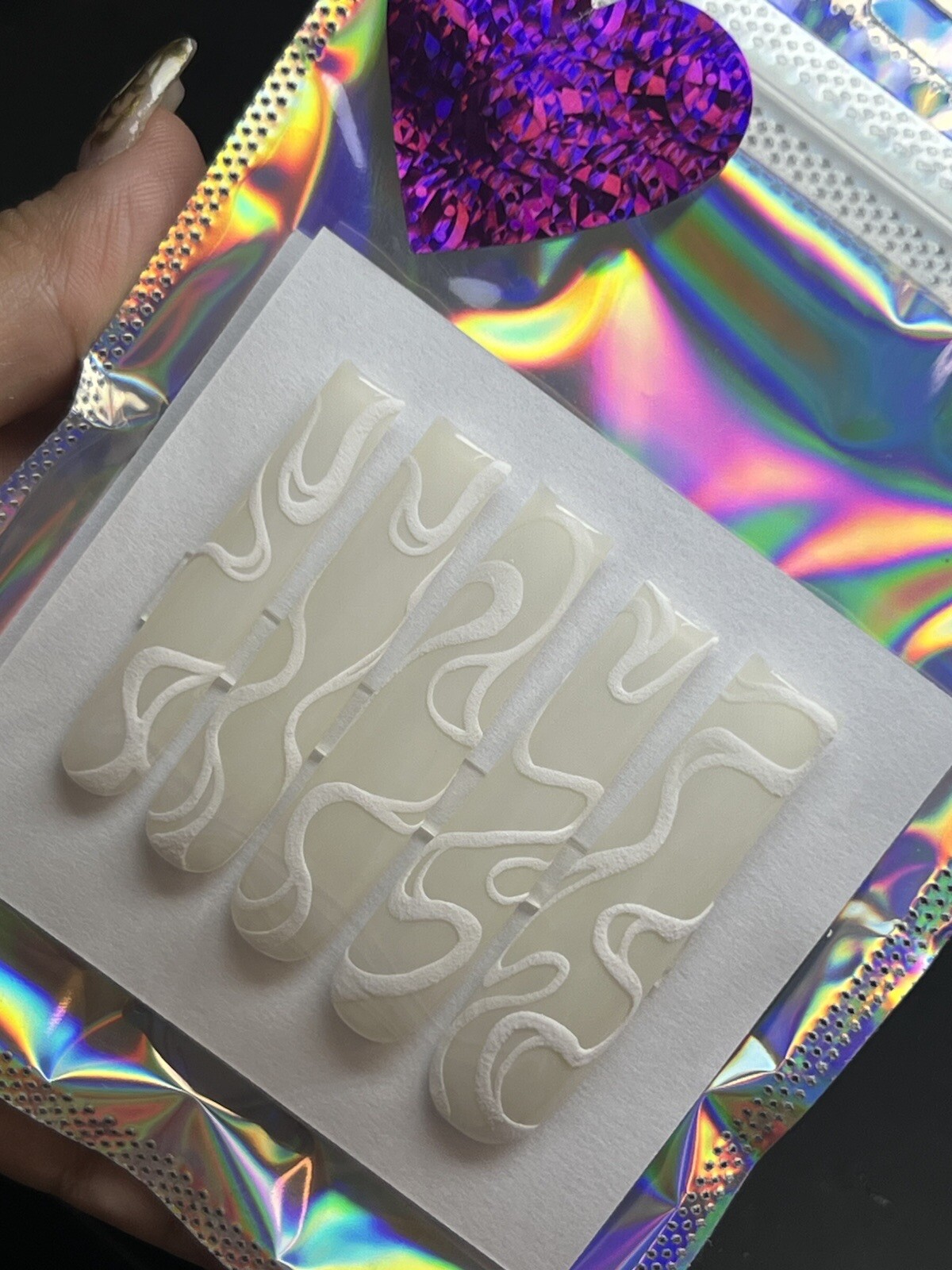 Custom 3xl Press On Nails White With Textured Line Art