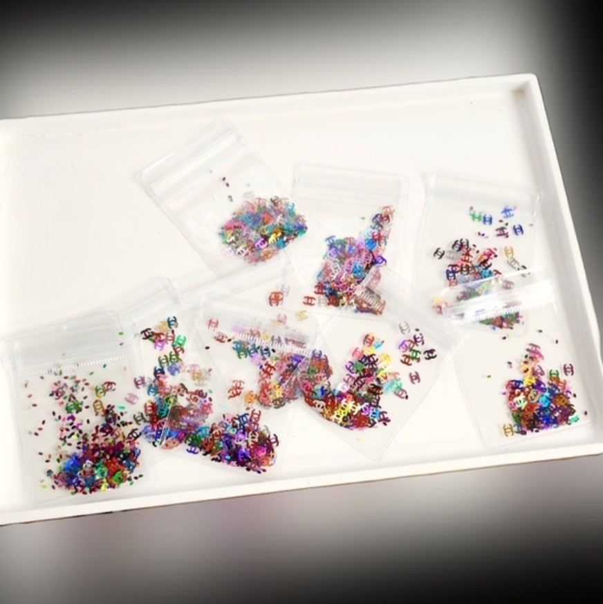 NWT NAIL ART DESIGN MULTICOLORED MIXTURE FLAT METALLIC FOIL LUXURY LOGO SEQUINS