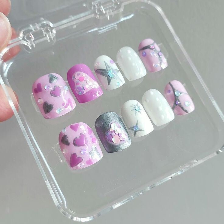 Handpainting Heart Pink Short Square Press On Nails Hello False Nails