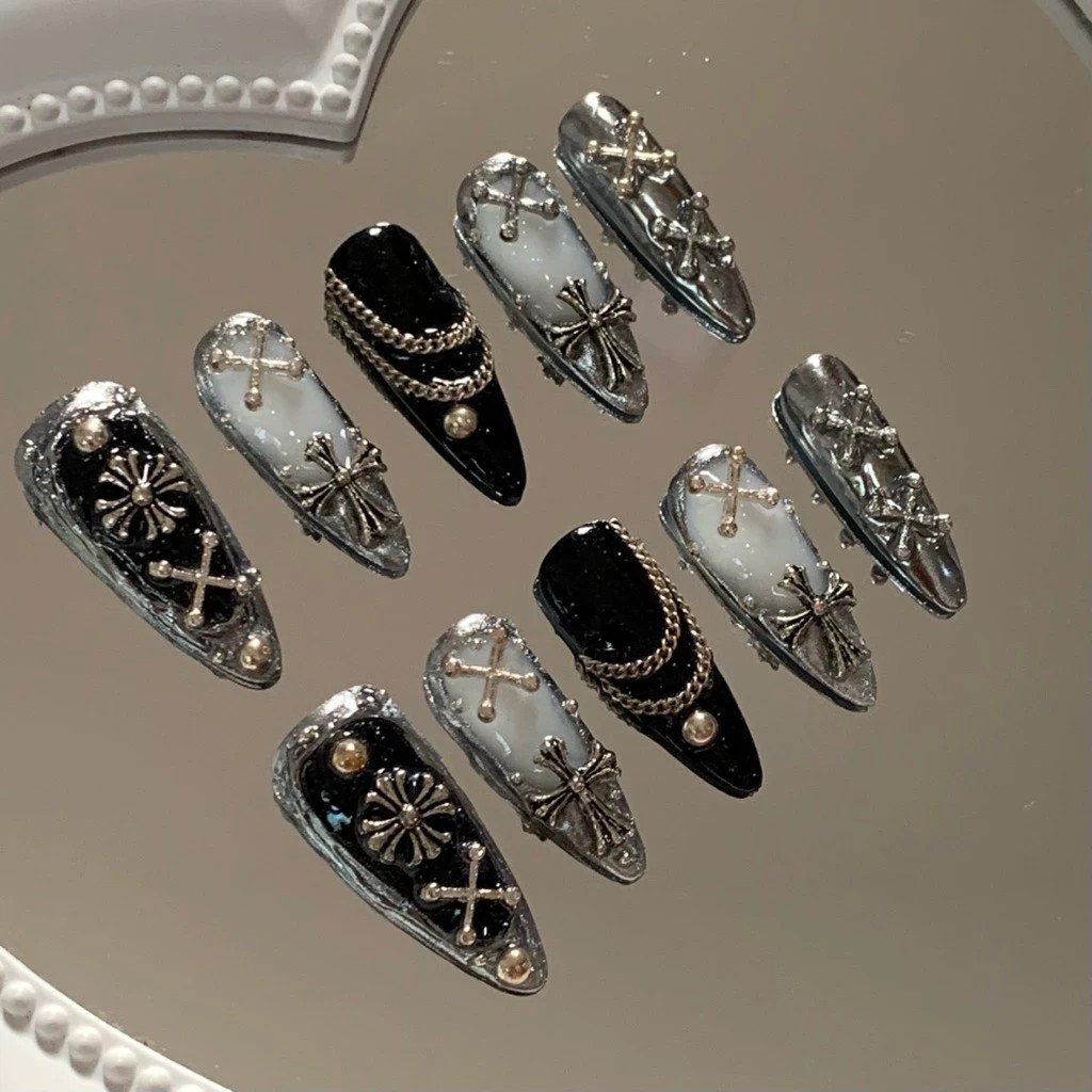 Ready-made artificial nails, gel nails, handmade, durable black and silver 1 set