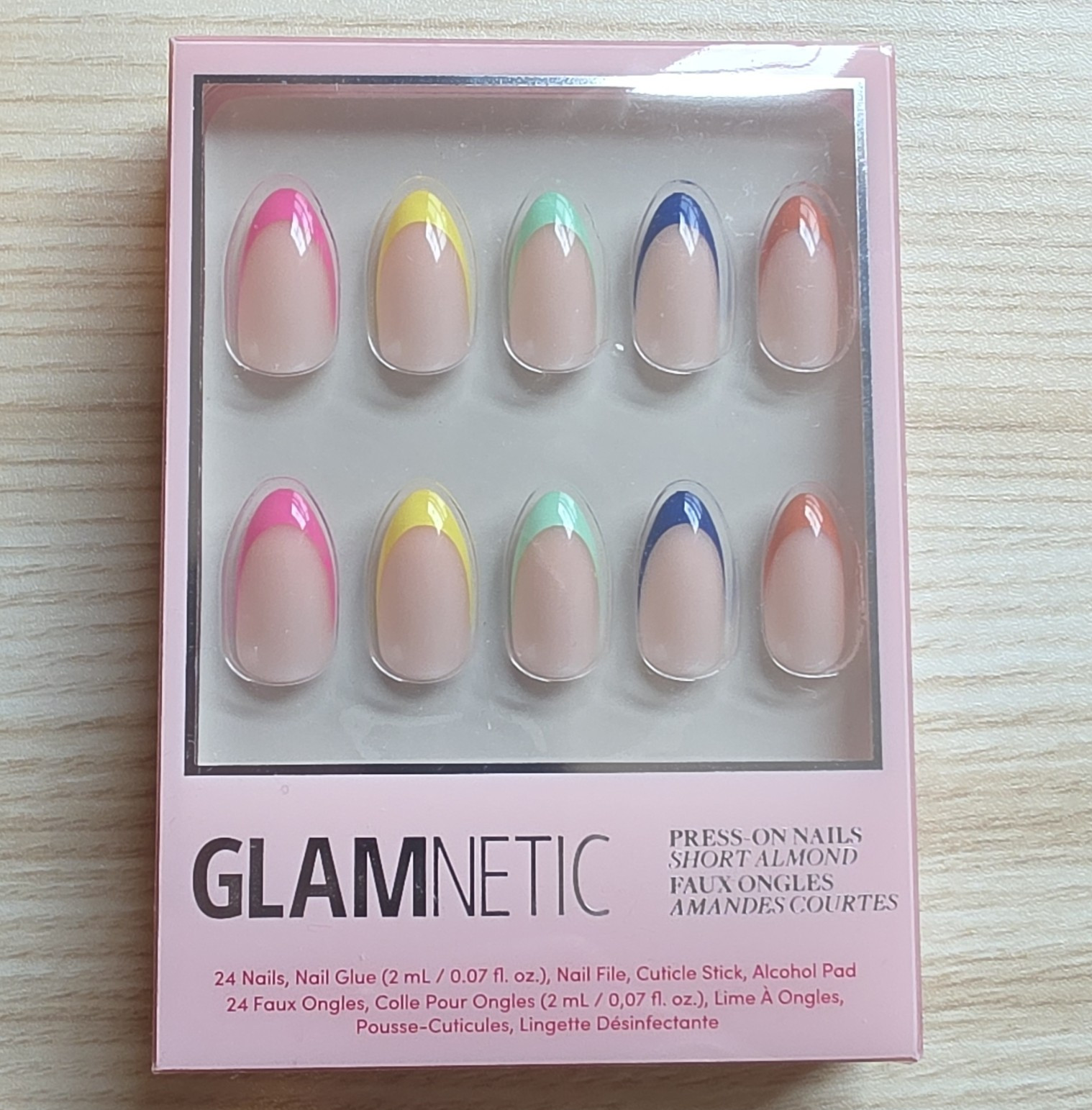 Glamnetic Sprinkles Press-On Nails Short Almond French Tip Multicolor Glue
