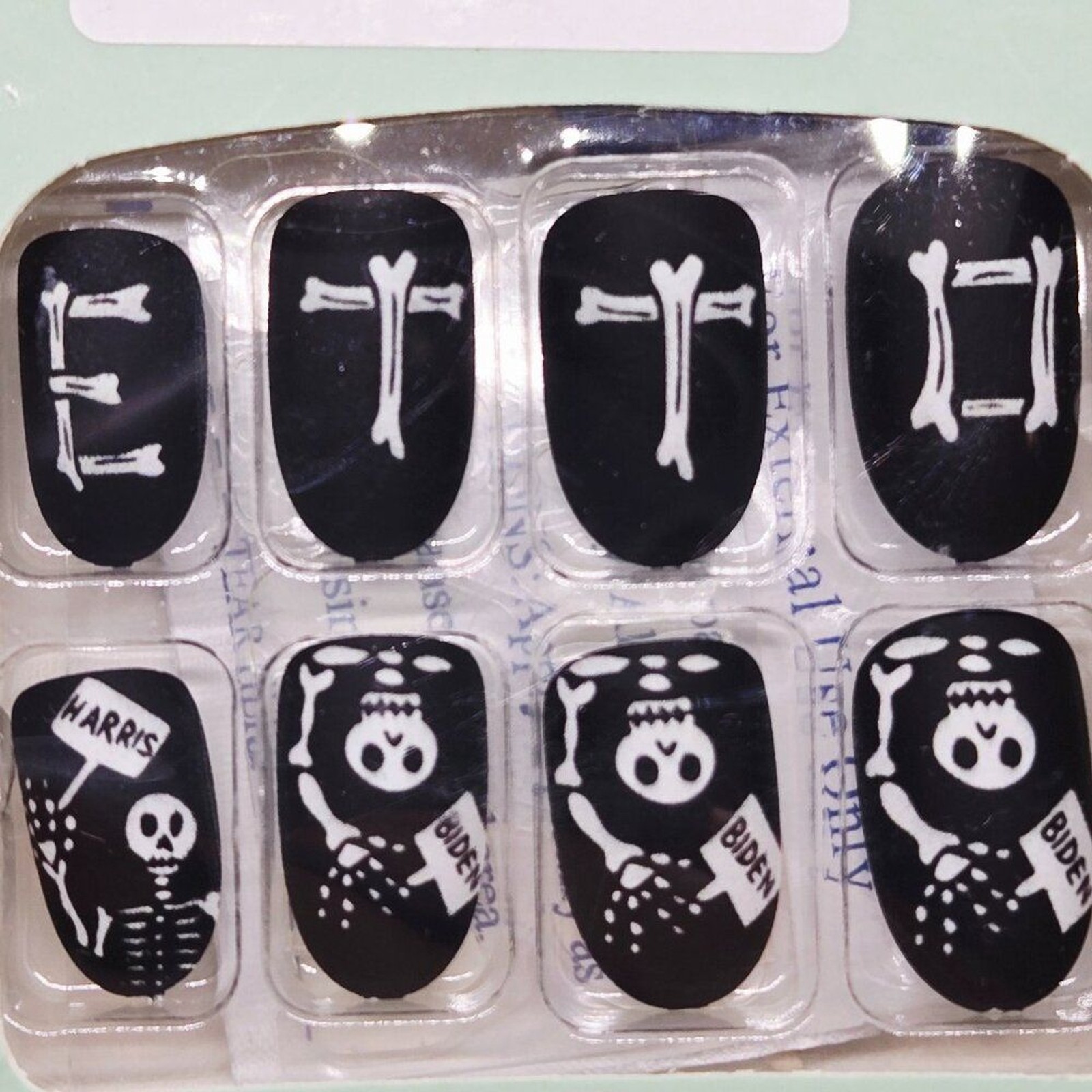 NIB SET OF 2 HALLOWEEN DECOR/PARTY PRESS ON NAILS, GHOSTS, SKELETON, 48 TOTAL