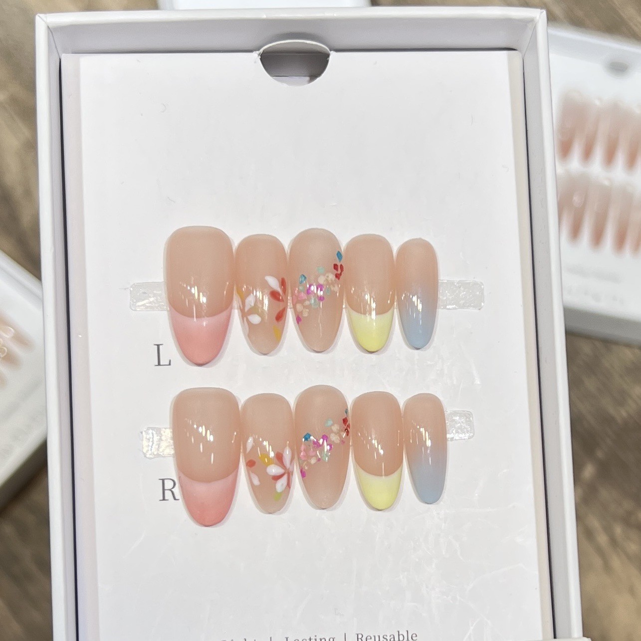Handmade Nude Summer Colored Dried Flower False Nail Long Almond Press On Nail