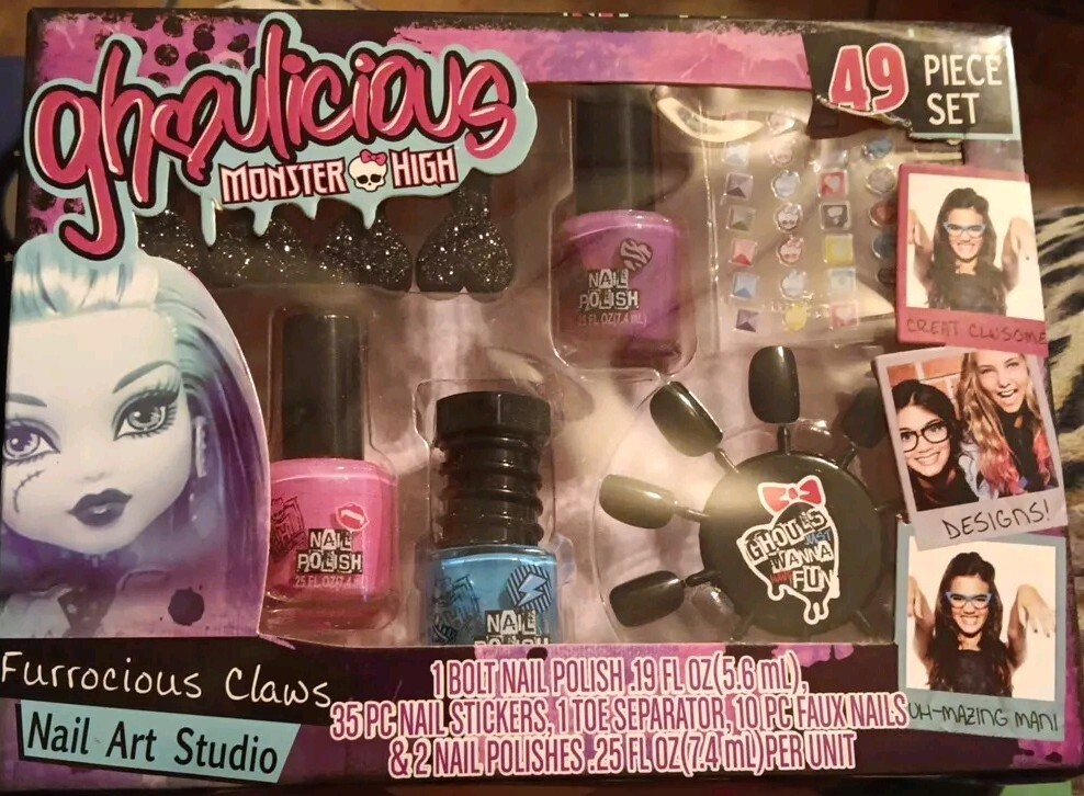 Ghoulicious Monster High Nail Art Studio Kids Set 49 Pcs Nail Art Studio