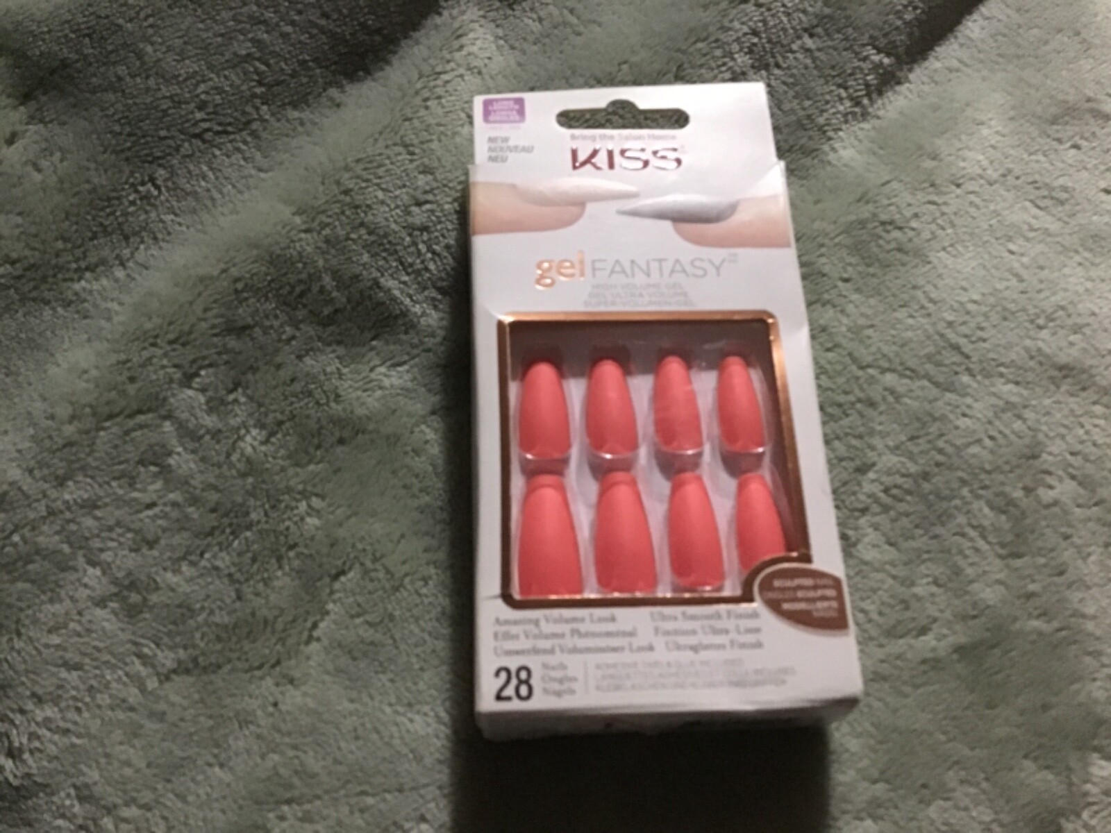 Kiss gel fantasy high volume long length 28 adhesive tabs & glue sculpted nail