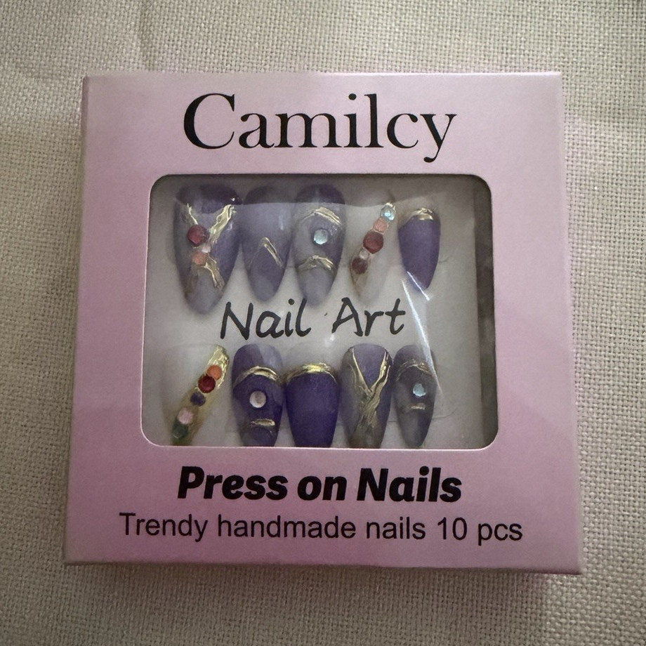 Camilcy Press-On Nails 10pcs Purple/White/Gold 3D Pre-Designed Medium Almond