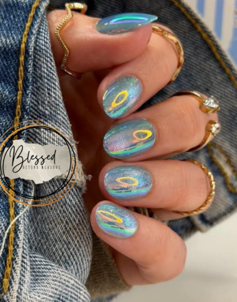 Red Aspen Bonnie’s Blue Bikini Blue Cat Eye Press On Nails Short Almond