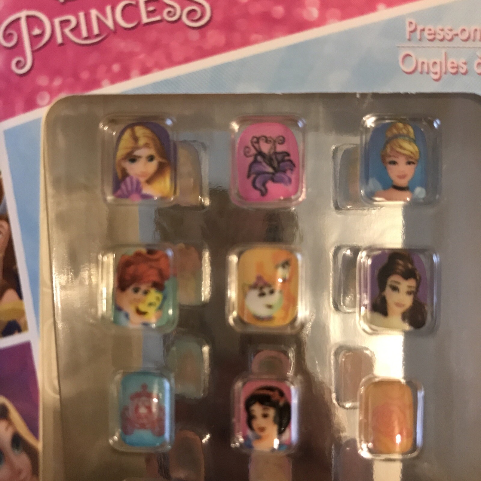 DISNEY PRINCESS GIRLS 12 PIECE PRESS-ON NAIL SET – NEW IN BOX