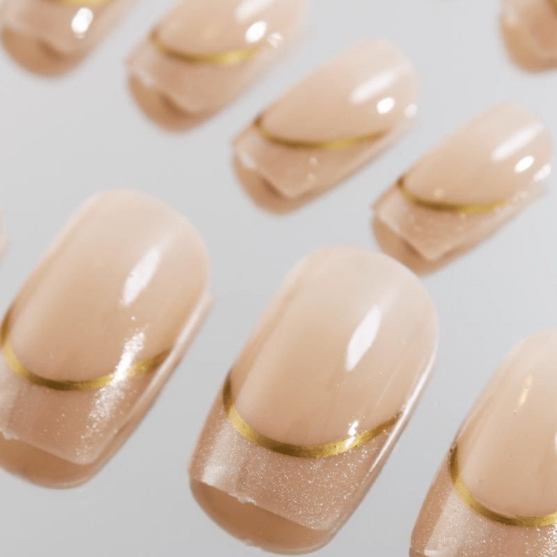 48 Pieces of Nude Pink Gold-plated Shiny Edge Fake Nails – Removable Nail Art
