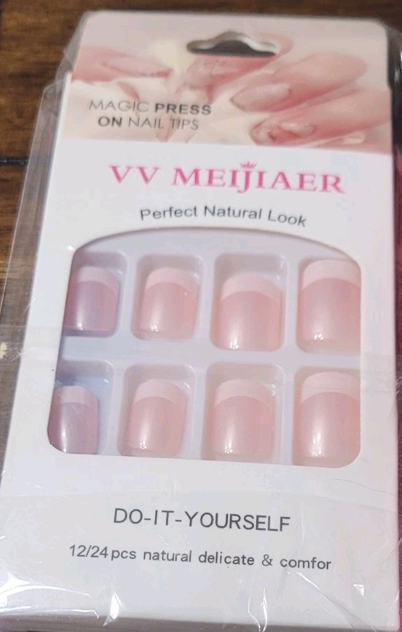 Various Color Press On Nails Short Medium (Lot of 4)