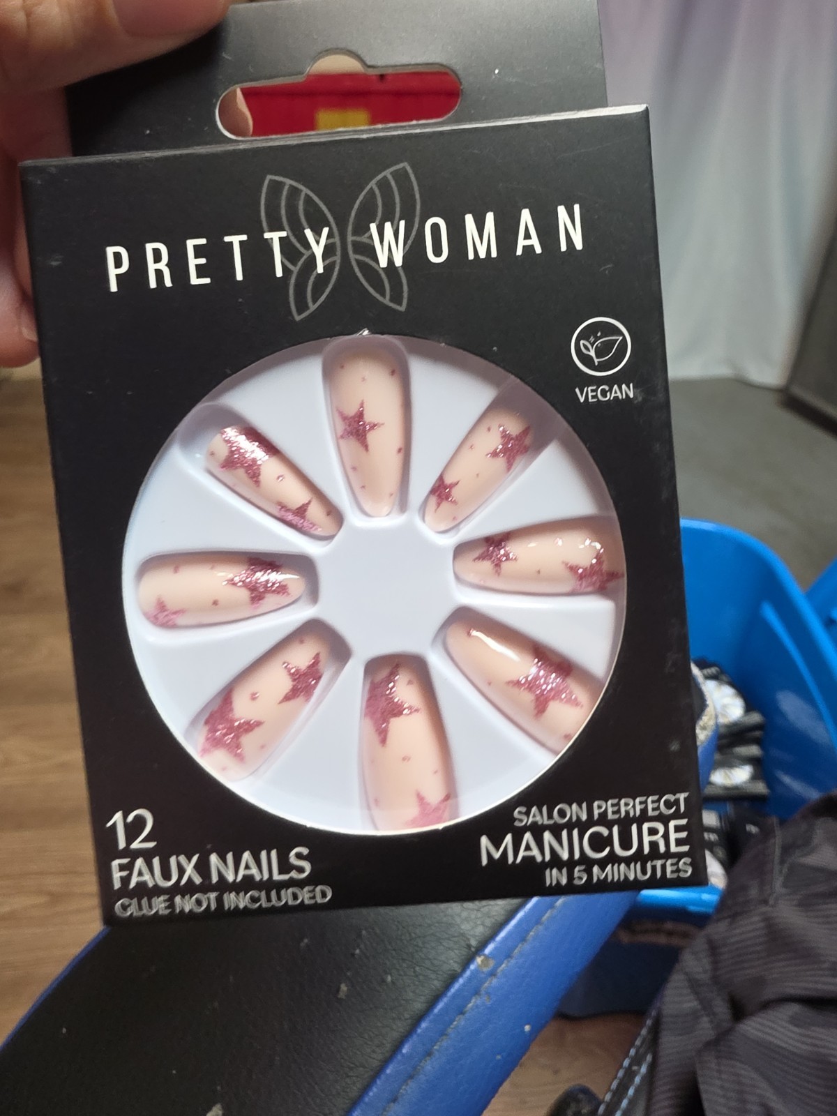 Pretty Woman Faux Nails. 12 Count. Pink And Red Stars W/ Adhesive Pack