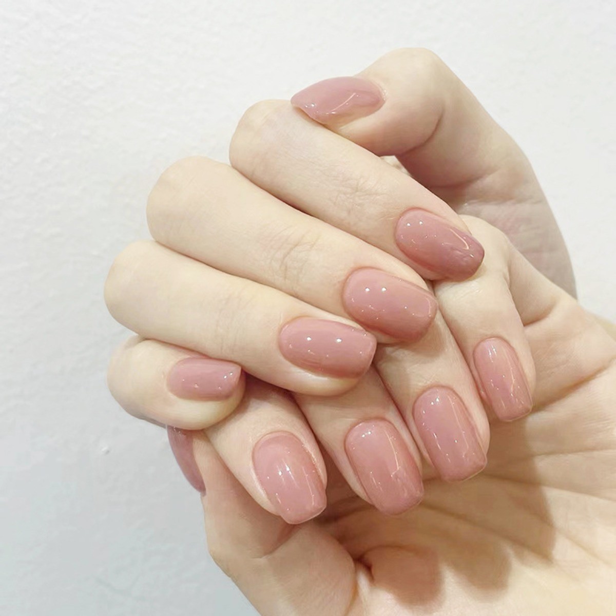 48pcs Short Oval Press on Nails, Bean Paste Nude Solid Gentle Gloss Nails