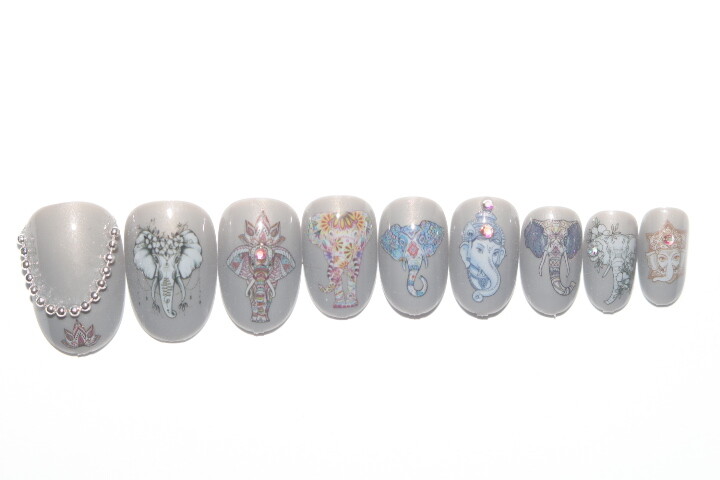 Elegant Elephants – press on nail set- (Set of 18 sizes 0-8) Short Oval
