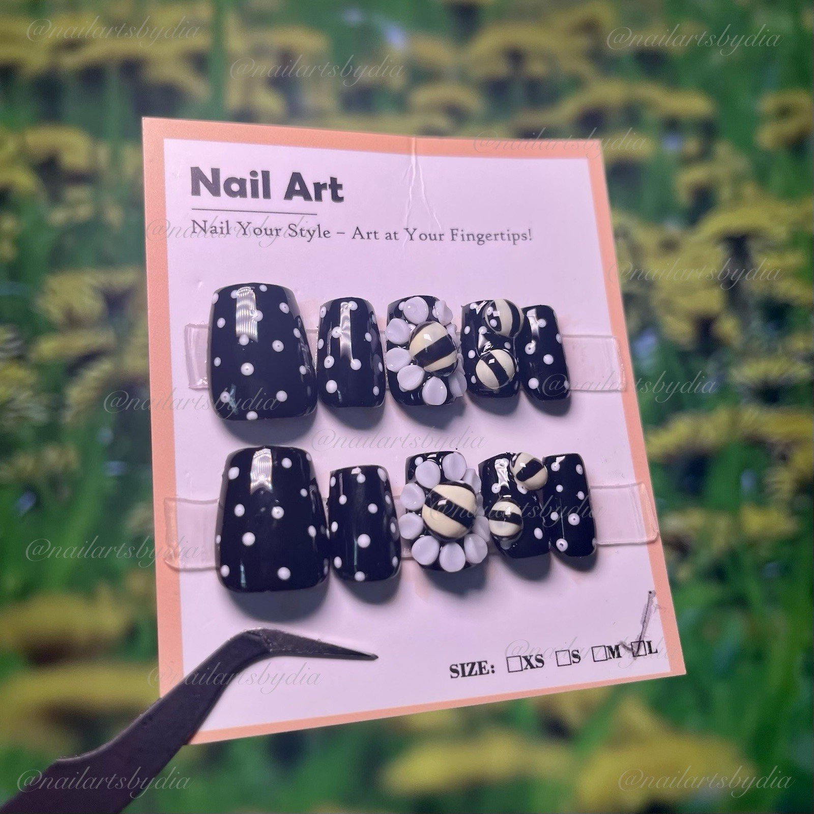 Nail Art Square Long Press-On Nails Black White Polka Dot 3D Bee Set