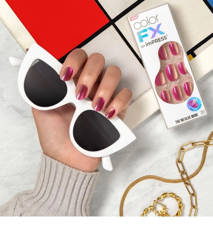 ColorFX ‘Walk Out’ – Easy No Glue Application 30 piece Pink Press on Nails set!
