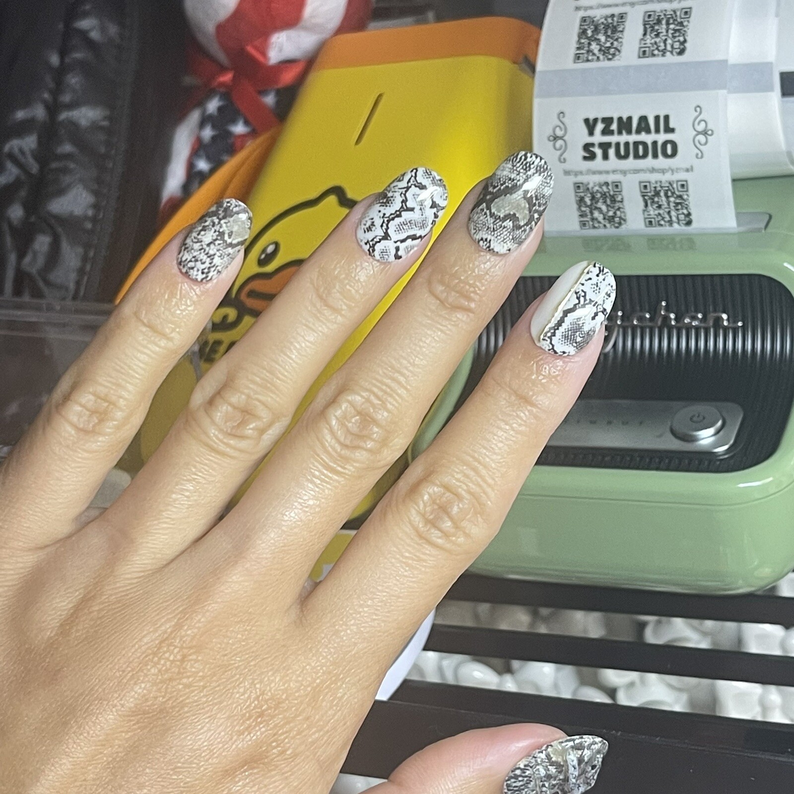 🔥CUSTOM Cool snake pattern 3D Handmade Gel short nails，Press On size：M
