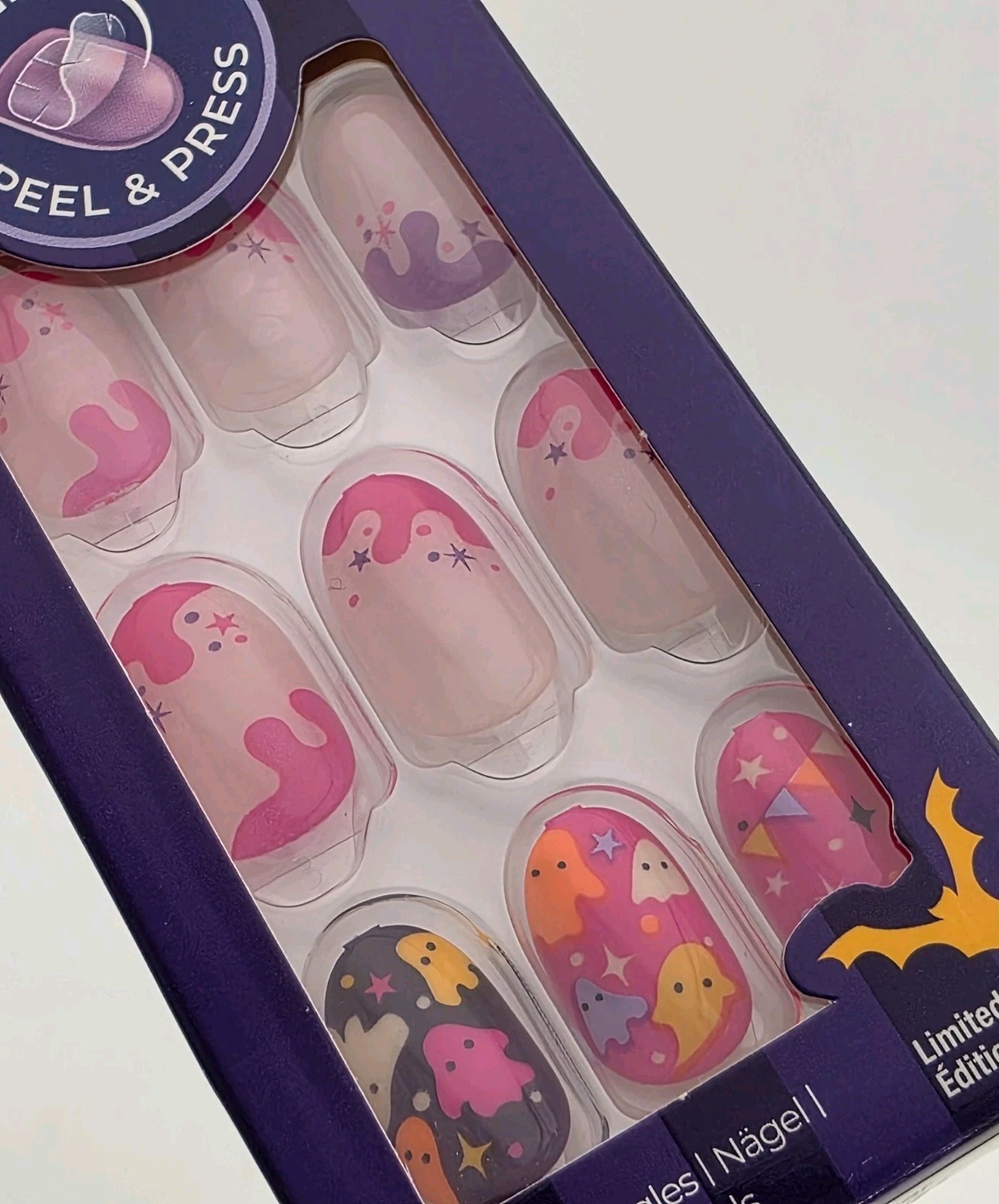 Impress No Glue Mani Pink The Fear Ghosts Glow In The Dark Short 30ct