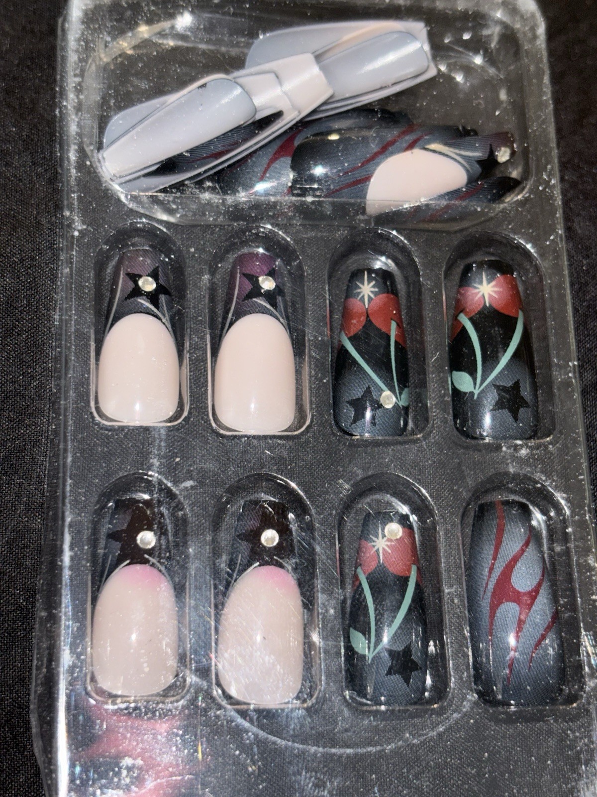 Beautiful Nail Press-On Nails Set, Black Nude Red Green, Floral, Square