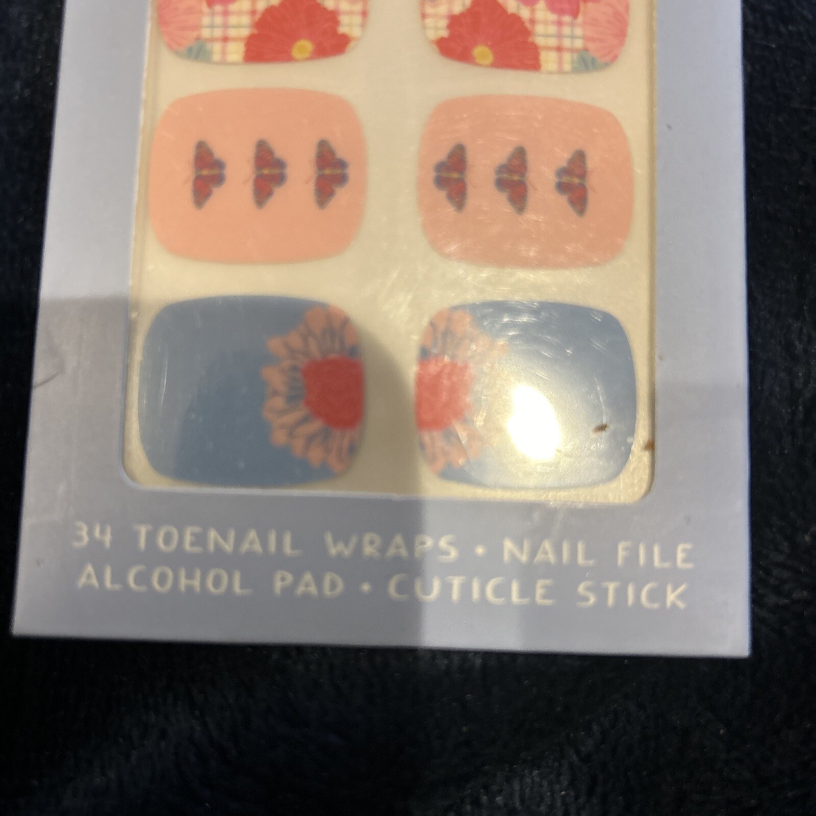 Studio Oh! Nail Wrap kit for Toenails w/nail file, alcohol pad, cuticle stick