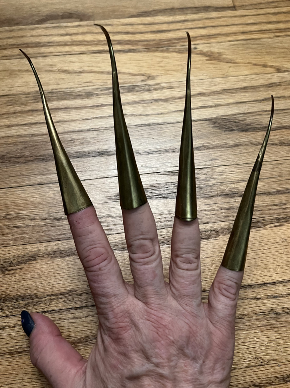 Extra Long Pointed Silver Metal Nail Stiletto Tips Chinese Style Dance Cosplay