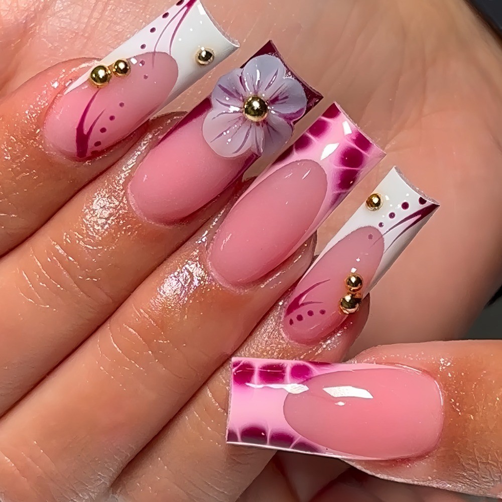 Press-On Nails with Hand-Painted Flowers, Glitter 3D Pearls Elegant Fake Nails