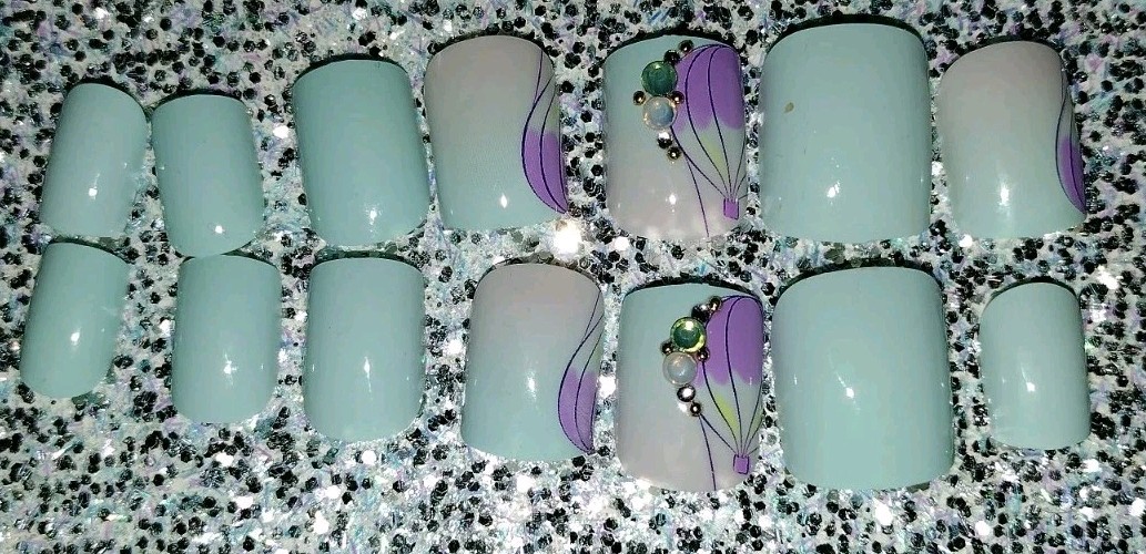 Pretty Woman Faux Nails 1 Set With Glue In Shade Light Blue Purple Rhinestones