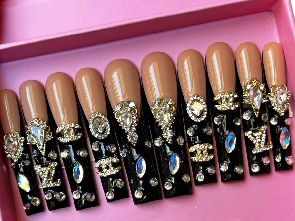 Luxurious Handmade Acrylic Press On Nails – A27 – High Quality & Reusable