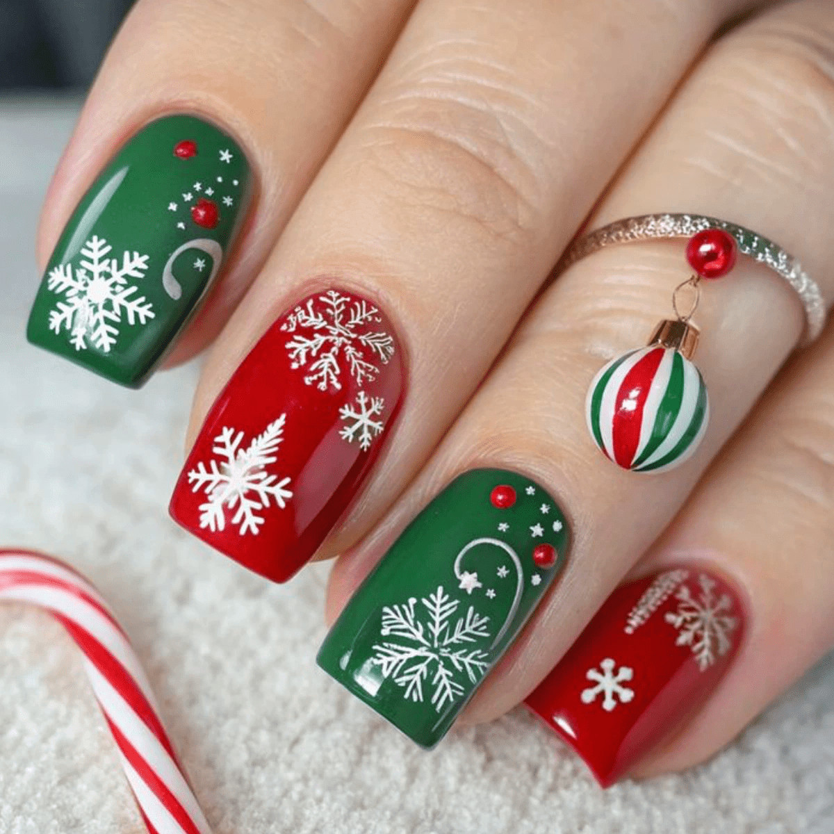 96pcs Christmas Press-on Nails Reindeer Tree Candy Cane Holiday Party Nails