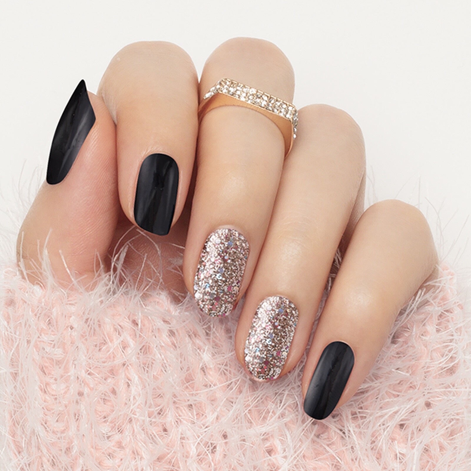 🌟 ✨ 💅 Black color with rose gold accents /real nail polish strips street art