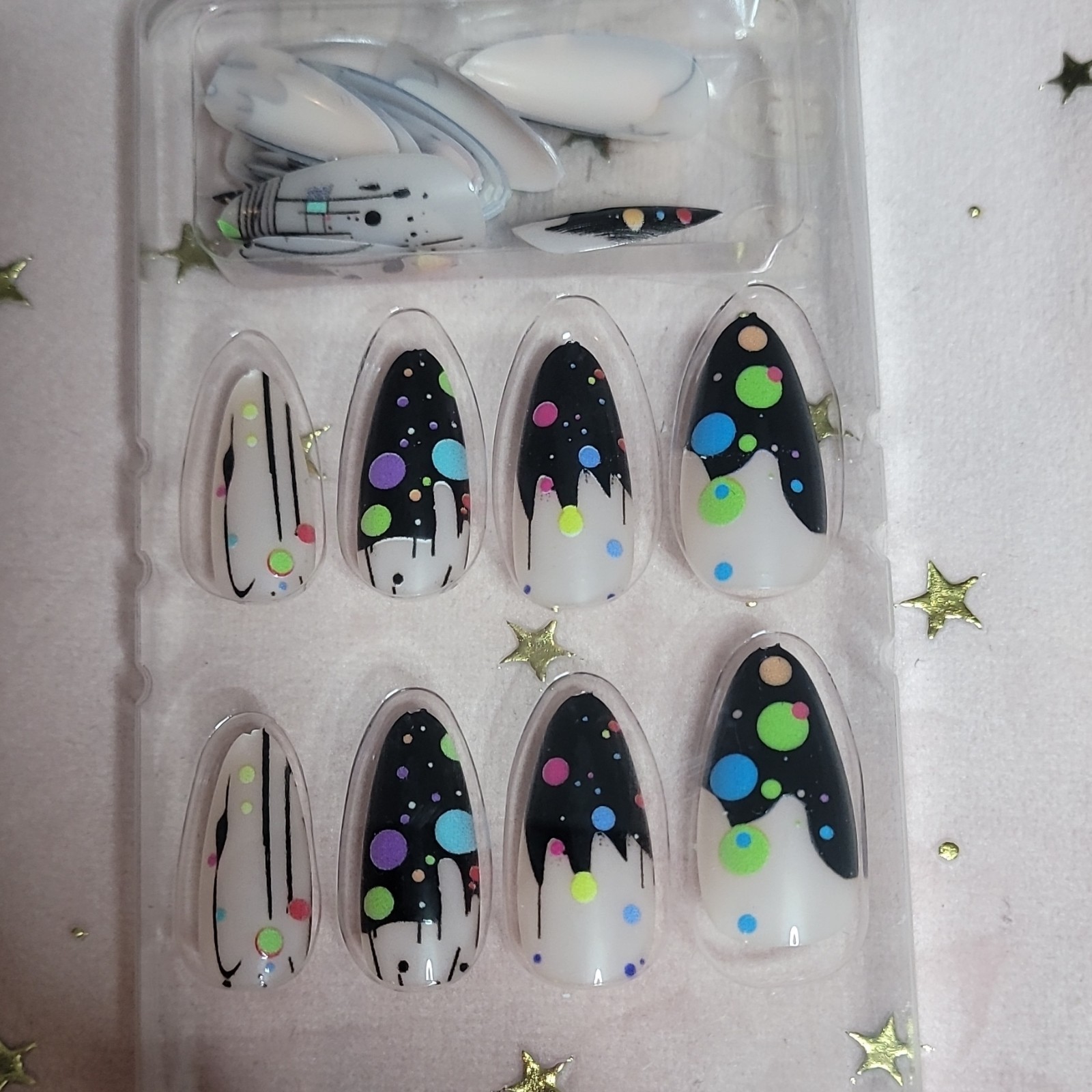 Full Cover Press-On Nails Abstract Oval Medium Black/White Multicolor